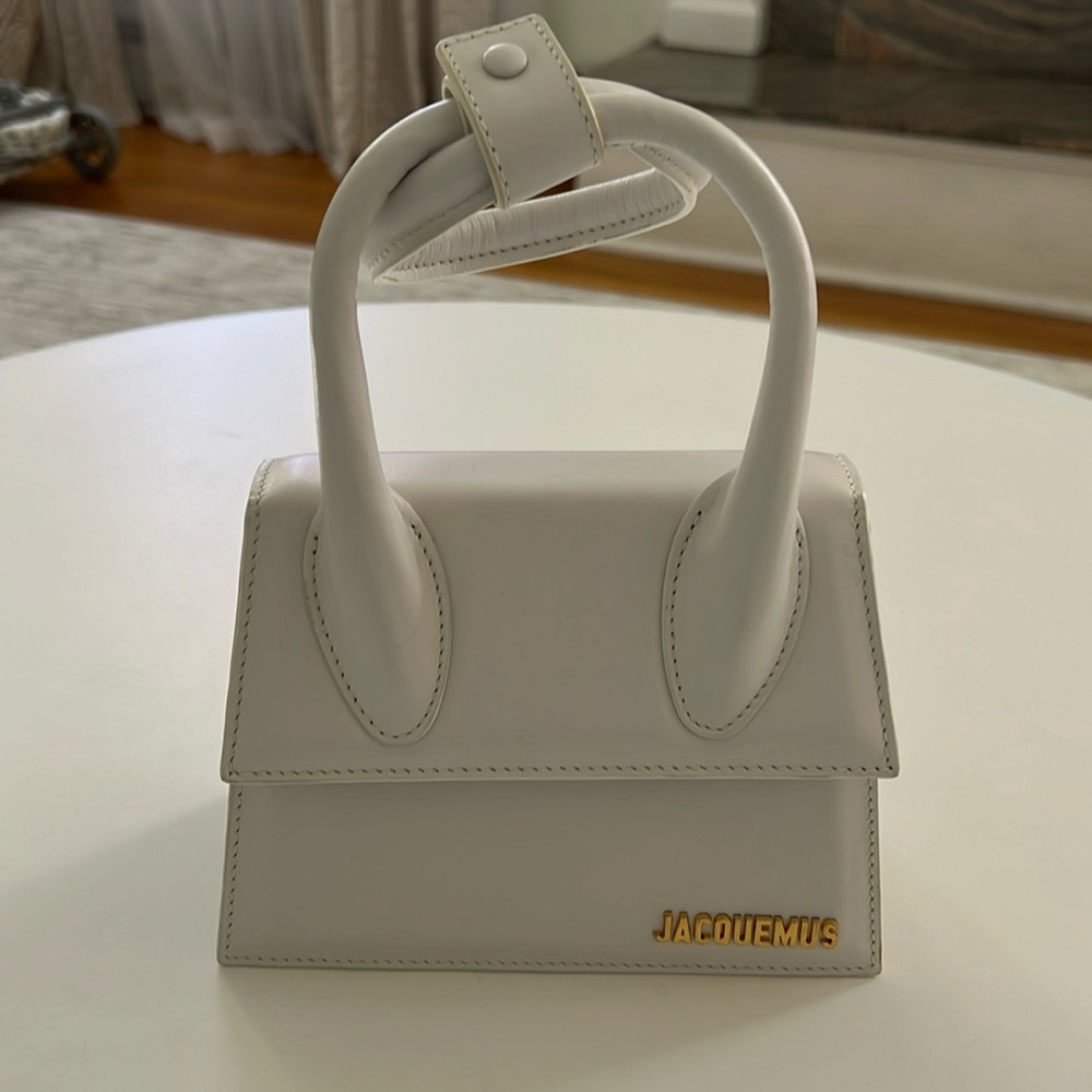 JACQUEMUS bag white new. Never used